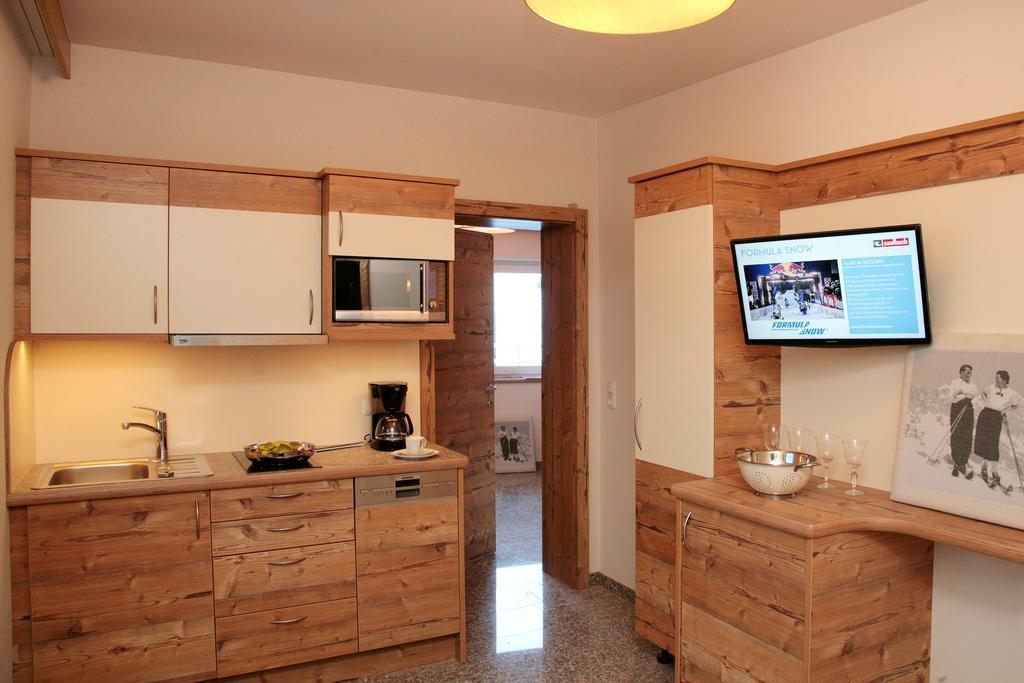Intown Apartment Schmiede Зальбах-Хинтерглемм Экстерьер фото