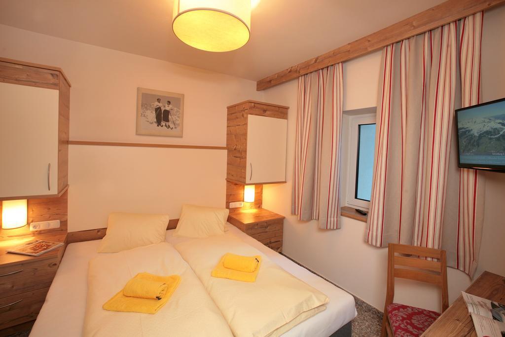 Intown Apartment Schmiede Зальбах-Хинтерглемм Экстерьер фото